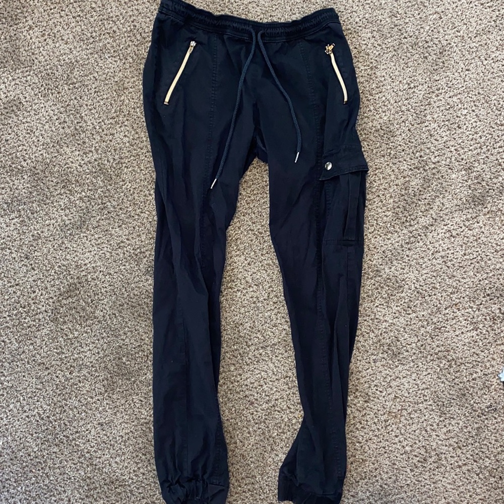 Size MEDIUM Jaanuu Jogger Scrub Pants